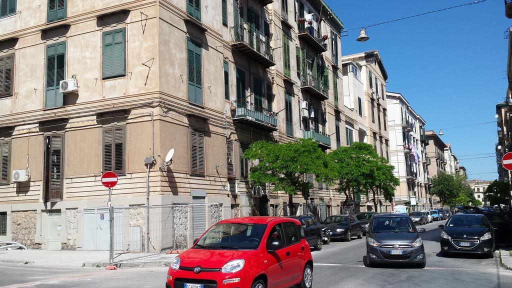 Stazione Marinuzzi Villa Палермо Екстериор снимка