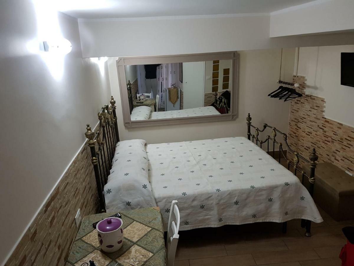 Stazione Marinuzzi Villa Палермо Екстериор снимка